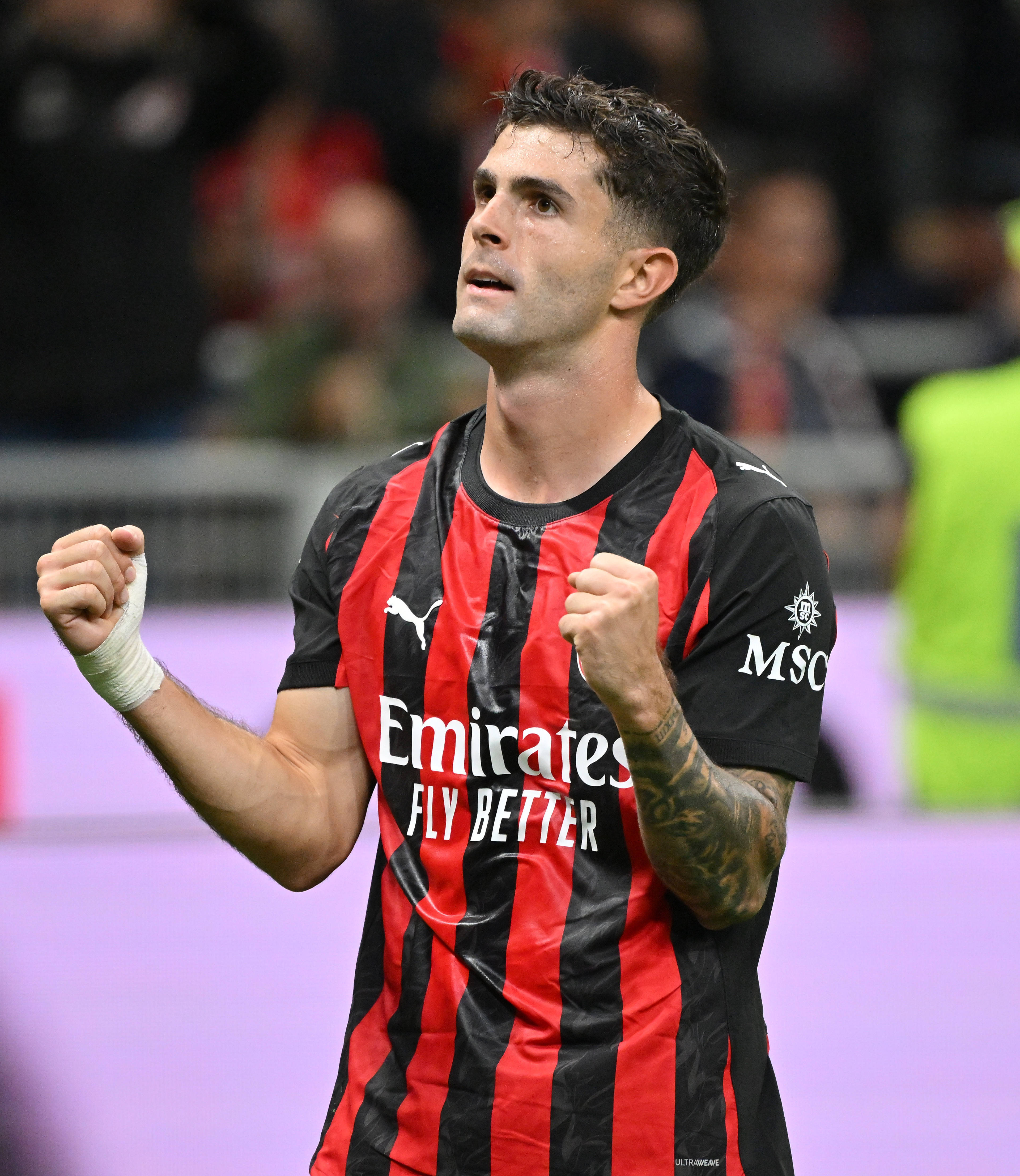 包含墨西哥力克那不勒斯，佩德里点燃赛场的词条