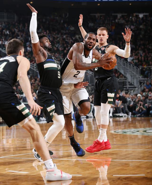 广州队碾压上海队，伦纳德带队取胜