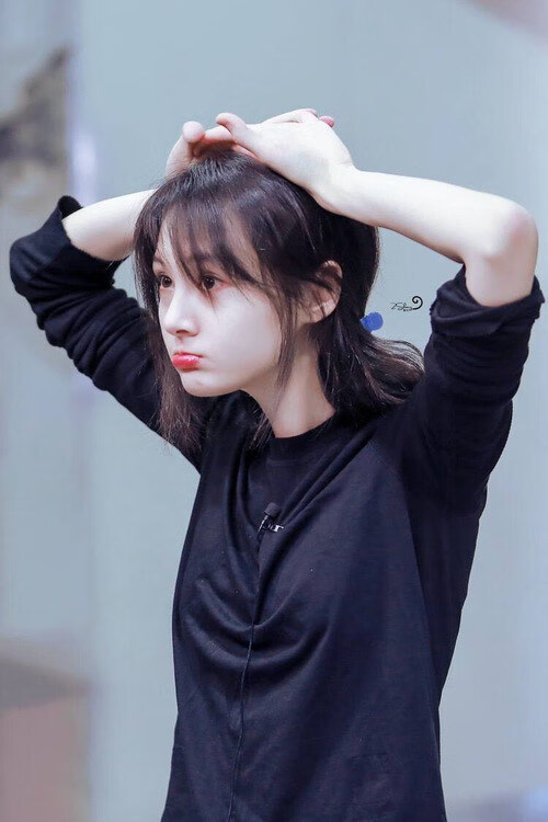 红狼啸傲安第斯，萨拉赫独造三球助罗马战术狂胜厄瓜多尔