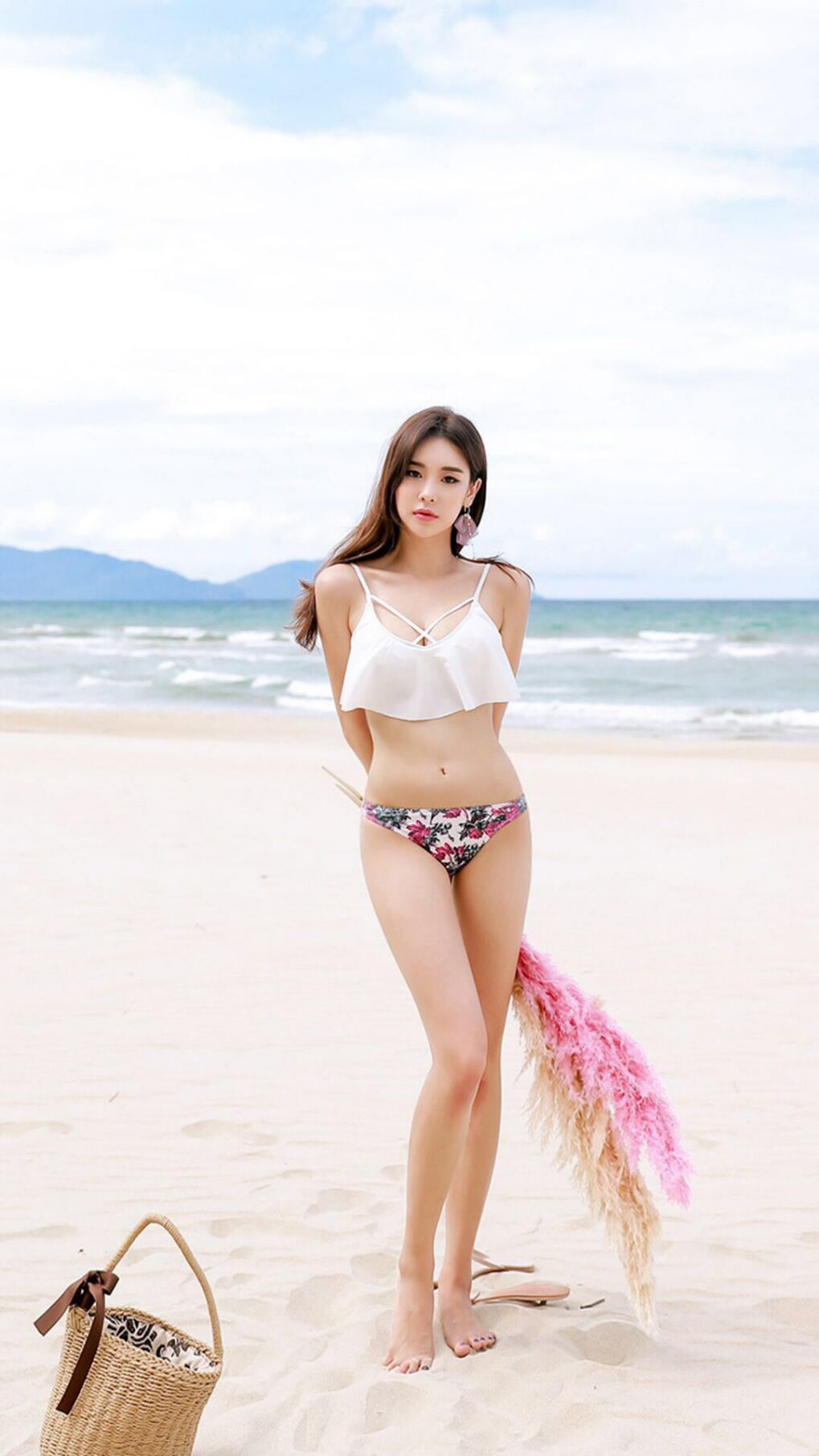 铁闸锁银河,当塞内加尔隔空对决皇马,德里赫特如何以孤峰之姿主宰风暴眼