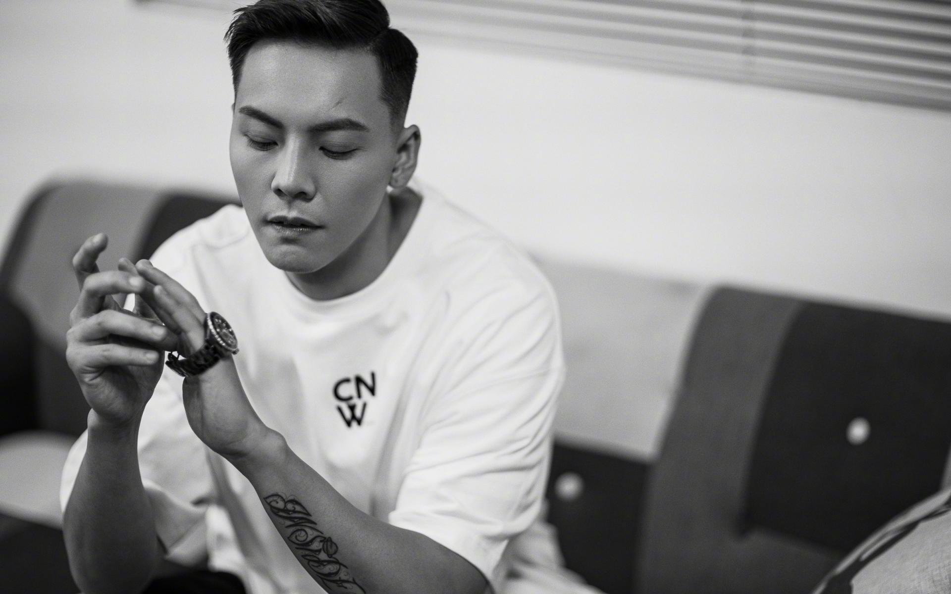 跨界之王,库尔图瓦在东决接管比赛,巴西粉碎冰岛铸就传奇